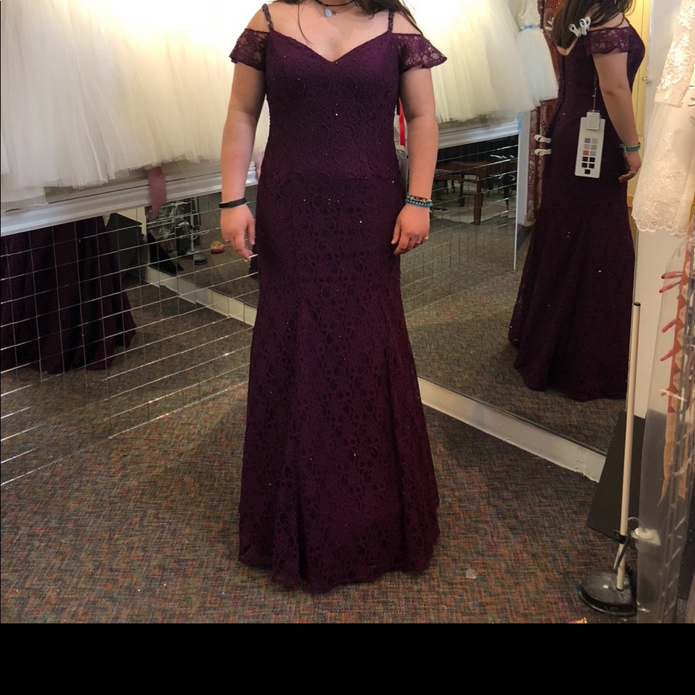 Worn once, bridesmaid dress. Worn to prom